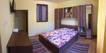 Фото номера Апартаменты с 2 спальнями Лоджи Casa Cerbu г. Арьешени 6